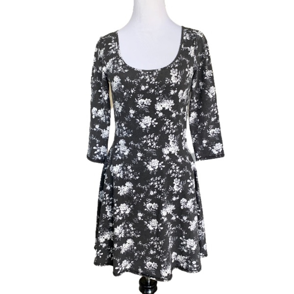 American Eagle long sleeve cotton dress size M